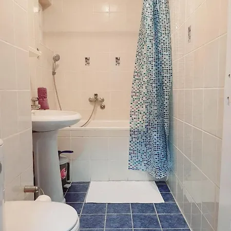 Place Πανσιόν 4*